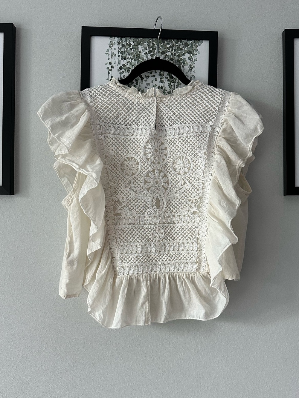 Ivory/cream Ruffled Embroidered Blouse - Picture 2 of 2